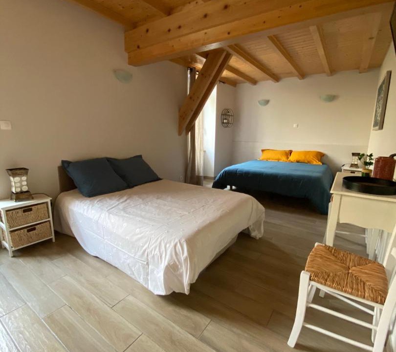 Photo of Bedroom in Chanos-Curson