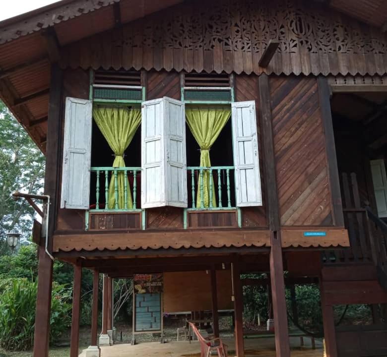 Photo of Buildings in Kampung Guar