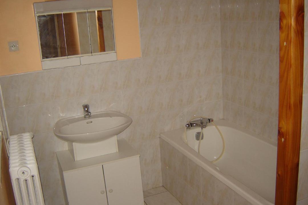 Photo of Others in Besson