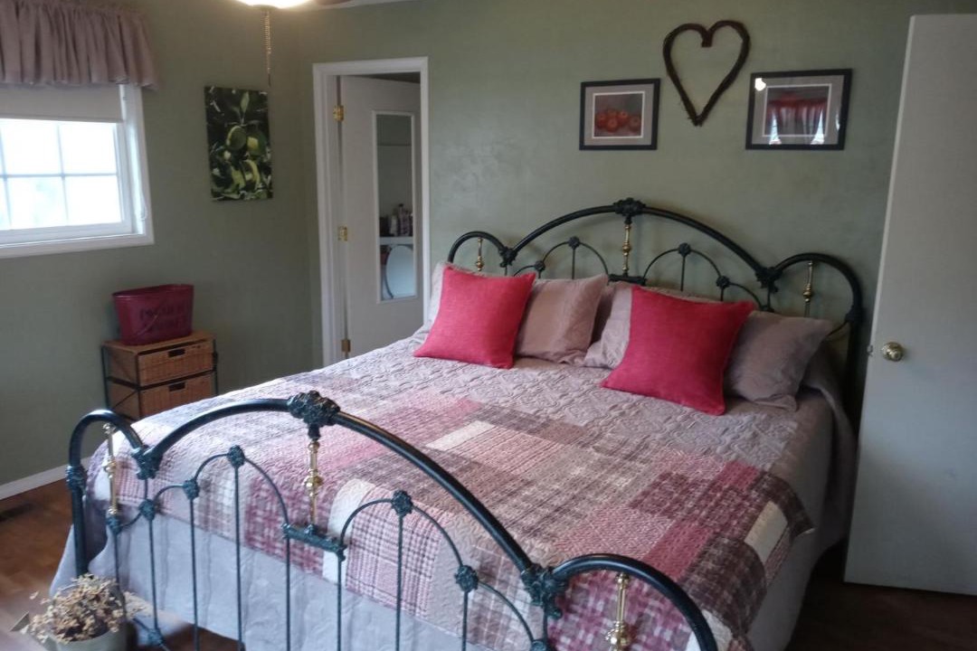 Photo of Bedroom in Talent