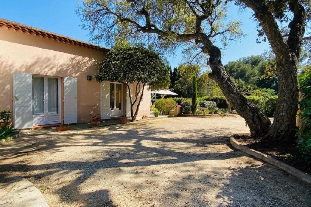 Photo of Others in Cabasson