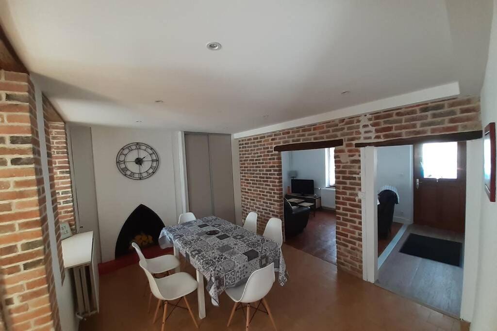 Photo of Others in Pezou