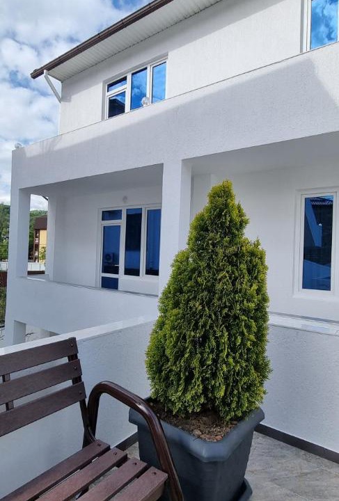 Photo of Buildings in Loo