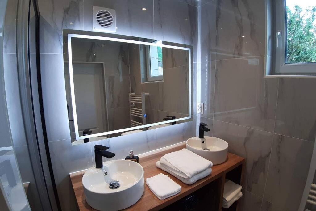 Photo of Others in Avallon