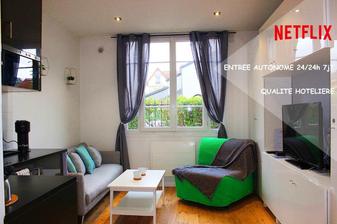 Photo of Livingroom in Saint-Cloud