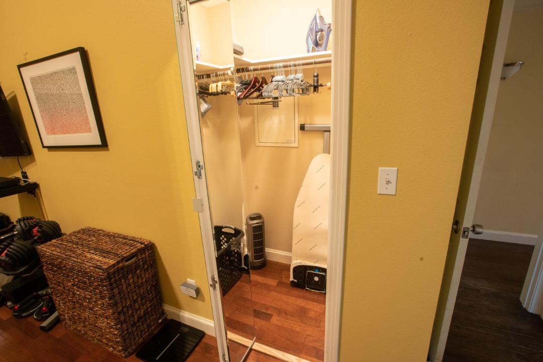 Photo of Livingroom in East Cesar Chavez