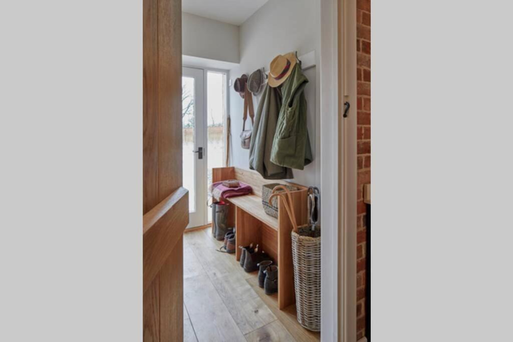 Photo of Others in Alton Barnes