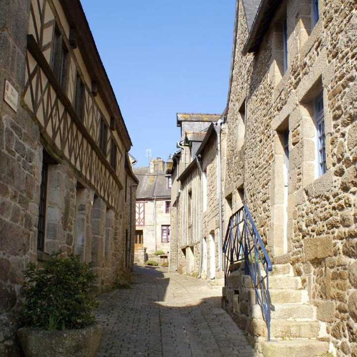 Photo of Buildings in Moncontour