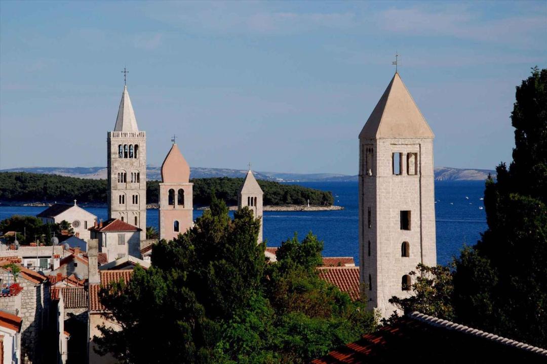 Photo of Buildings in Banjol