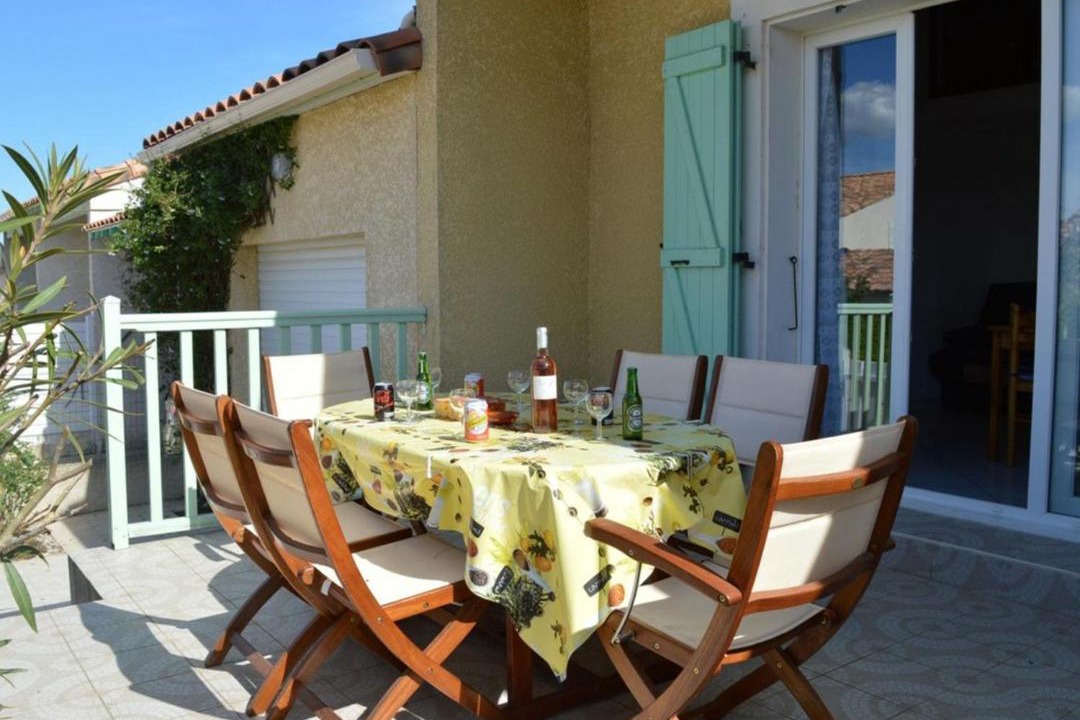 Photo of Patio Balcony in Saint-Pierre-la-Mer