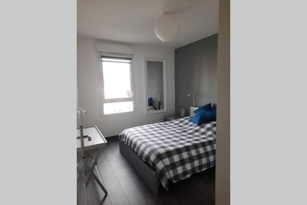 Photo of Bedroom in Saint-Etienne-du-Rouvray