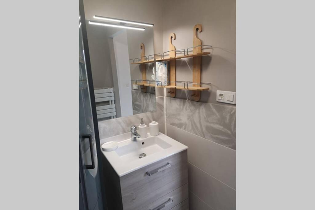 Photo of Bathroom in Bazincourt-sur-Saulx