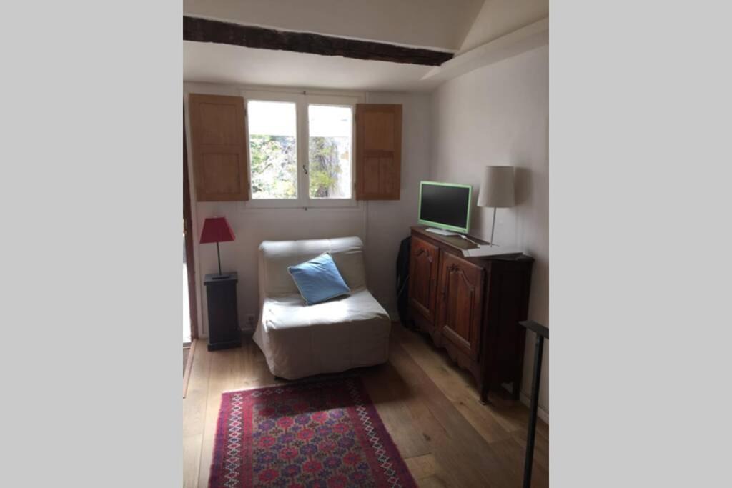 Photo of Others in Flavigny-sur-Ozerain