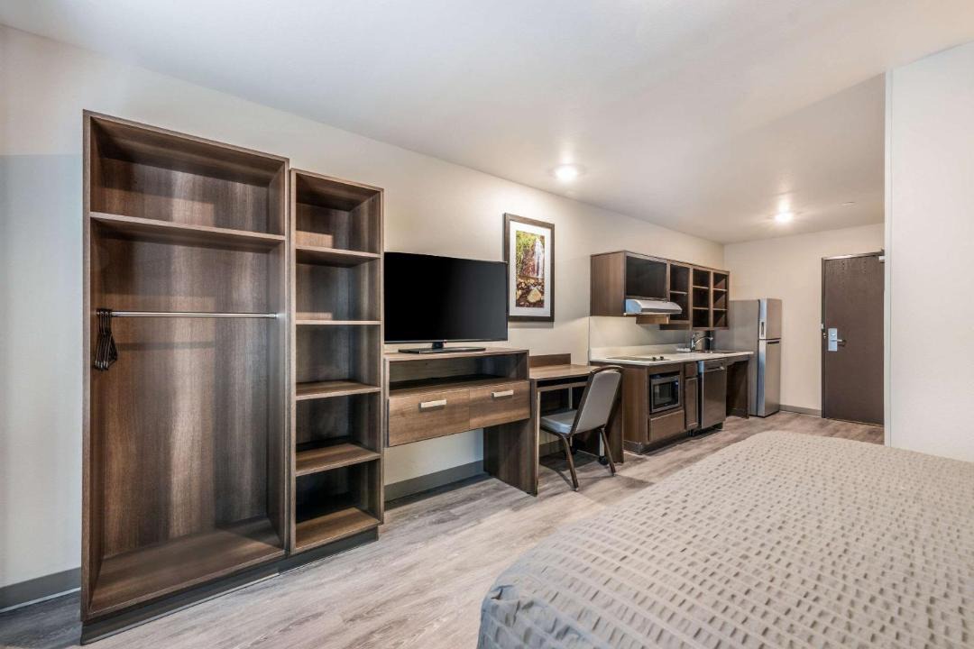 Photo of Others in Linden