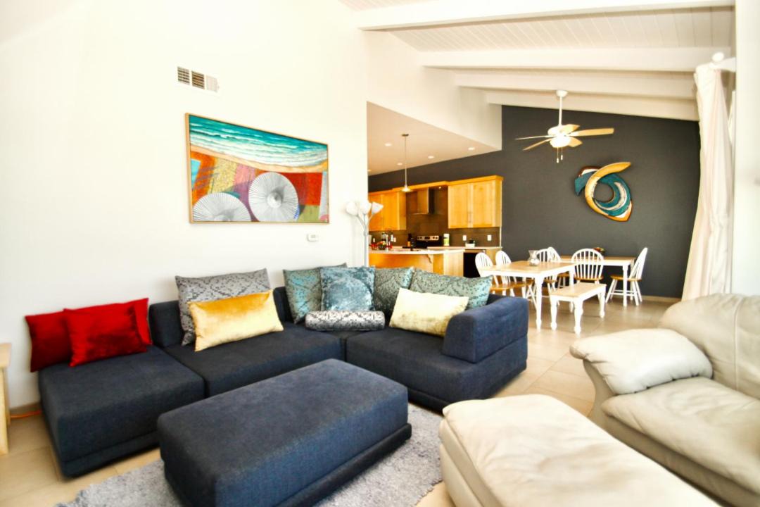 Photo of Livingroom in South Oceanside