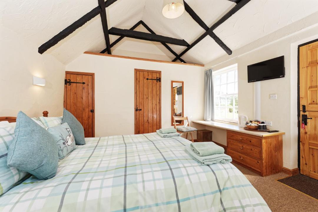 Photo of Others in Etchinghill