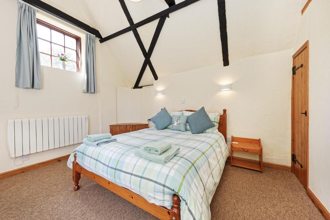 Photo of Others in Etchinghill