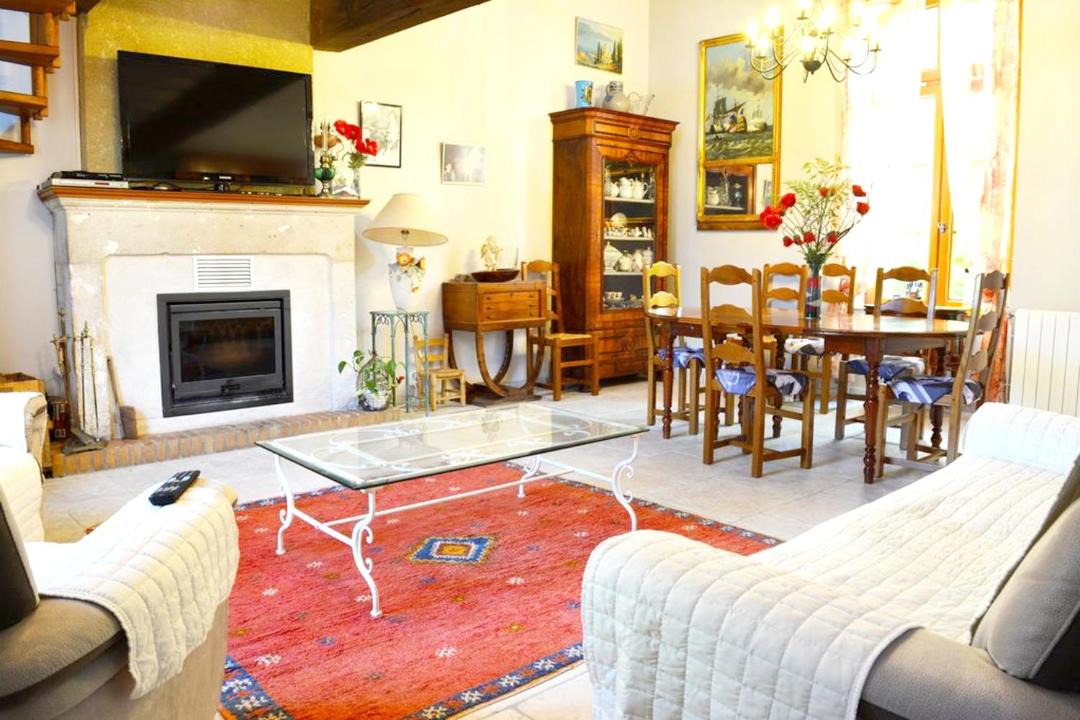 Photo of Livingroom in Thenac