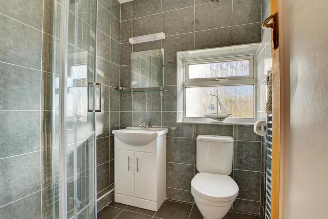 Photo of Bathroom in Polruan