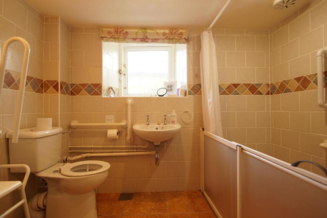 Photo of Bathroom in Machynlleth