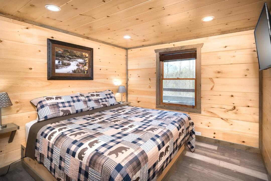Photo of Bedroom in Pittman Center