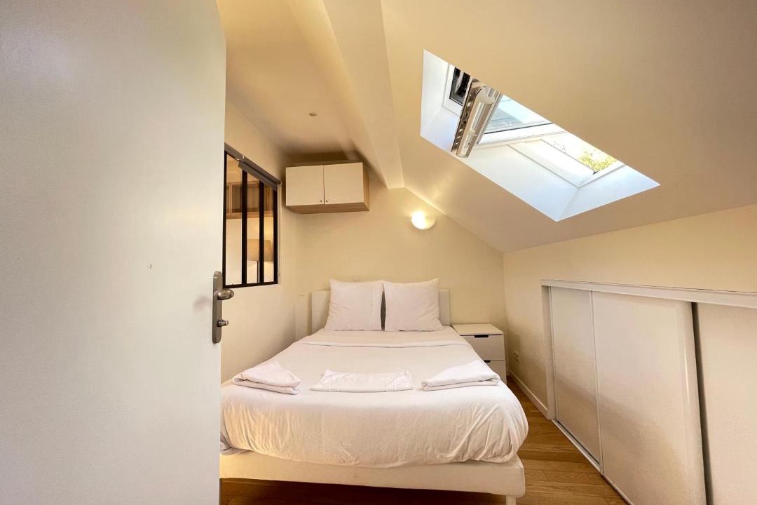 Photo of Bedroom in Jouy-en-Josas