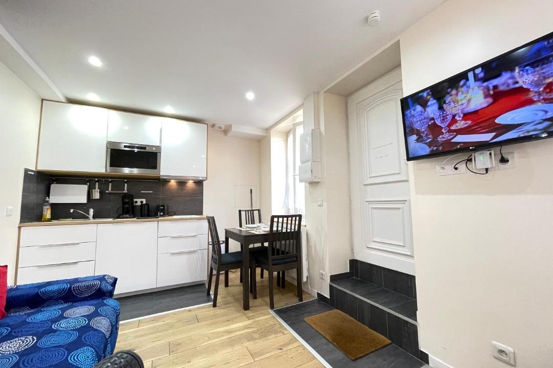 Photo of Livingroom in Jouy-en-Josas