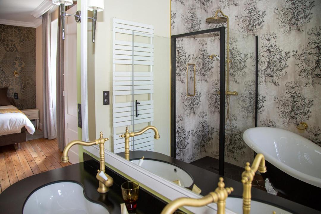 Photo of Others in Maubec