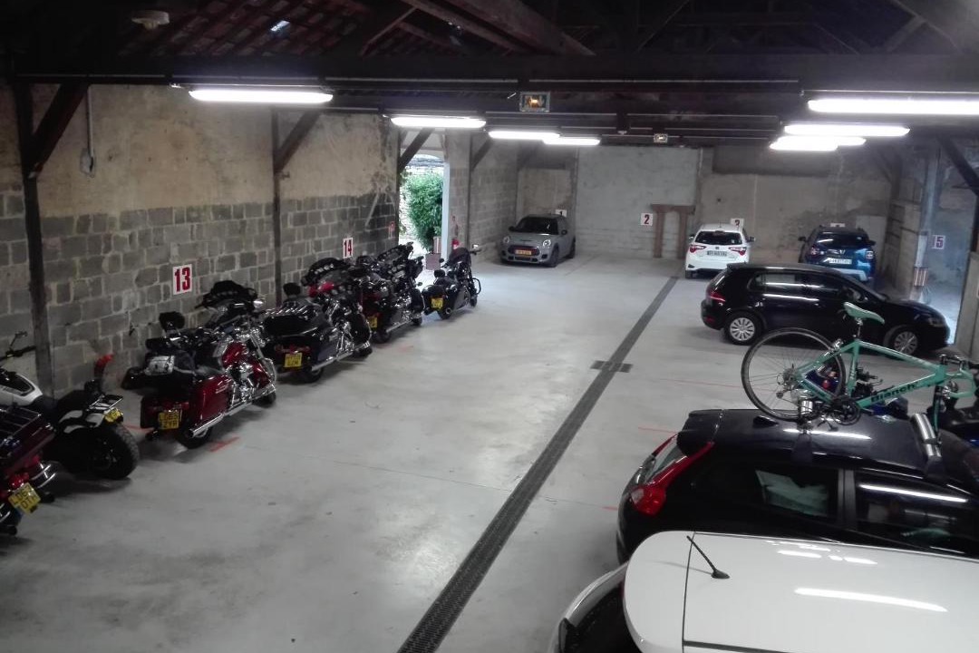 Photo of Others in Beaune