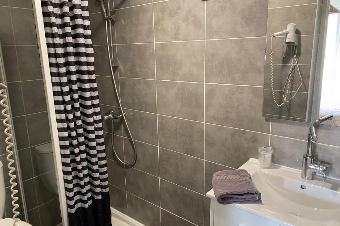 Photo of Bathroom in Le Grau-Du-Roi