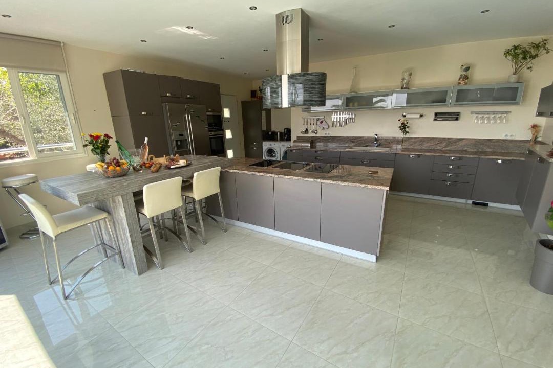 Photo of Kitchen in Gairaut
