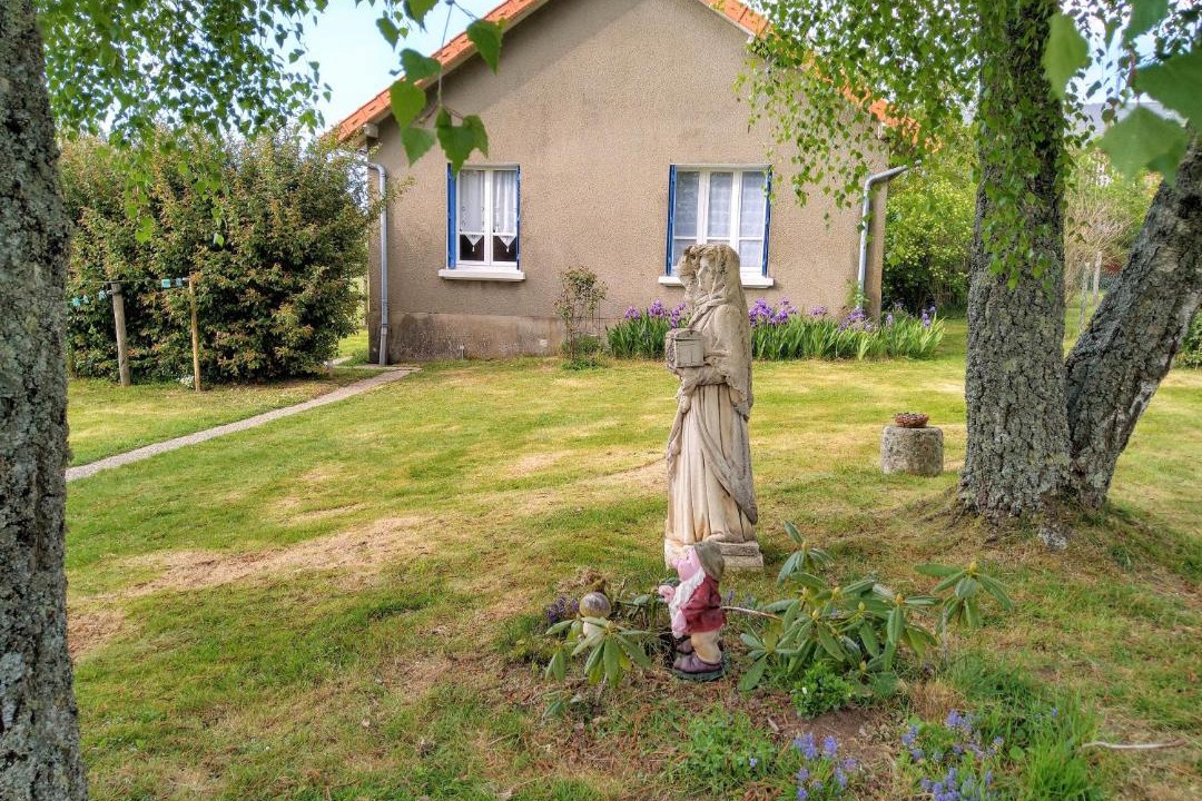 Photo of Others in Saint-Agnant-de-Versillat