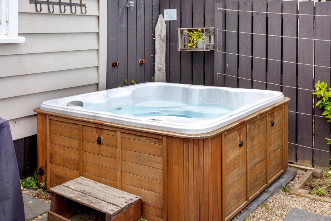 Photo of Others in Thames