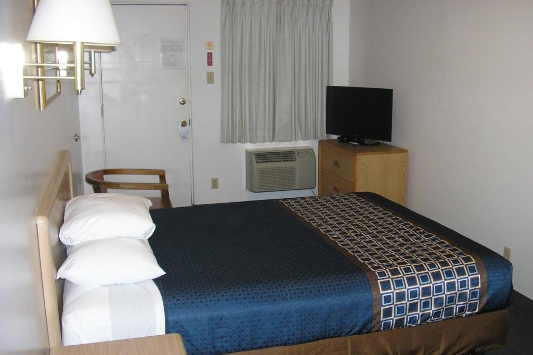 Photo of Bedroom in West Colorado Springs