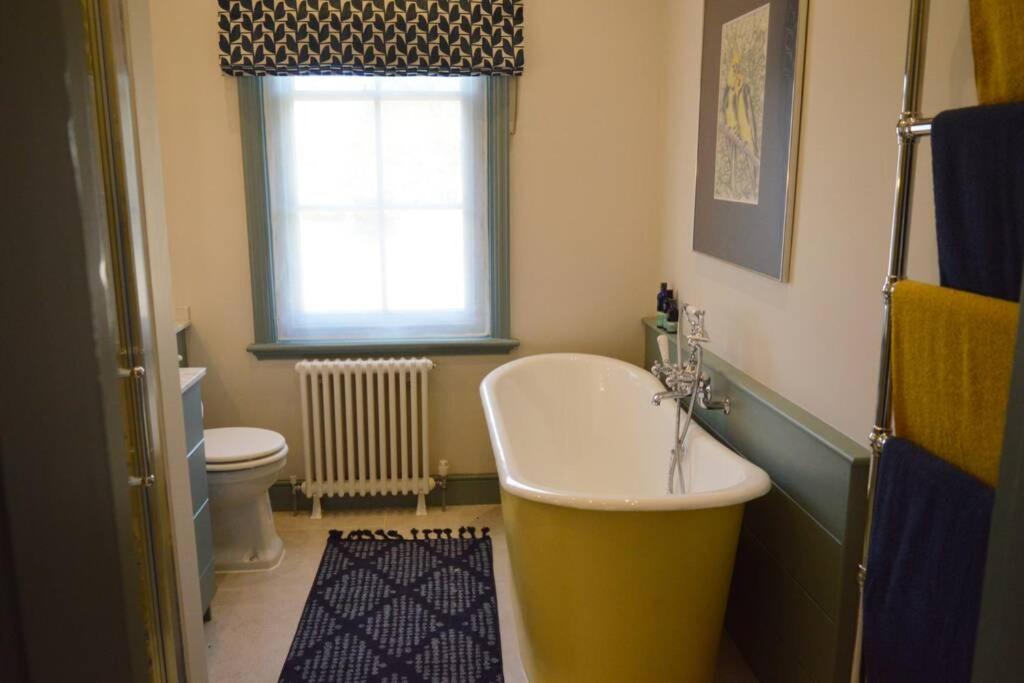 Photo of Others in Alton Barnes