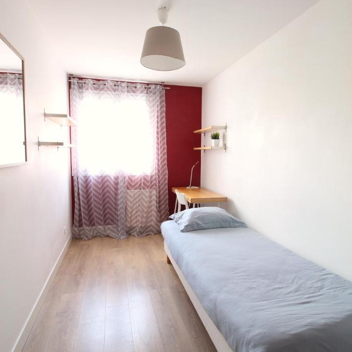 Photo of Bedroom in Yves Farge - Le Fleuve