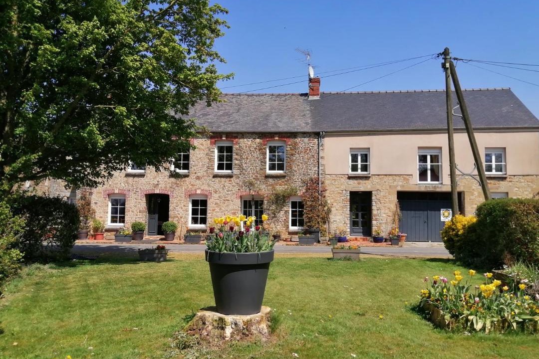Photo of Buildings in Vessey