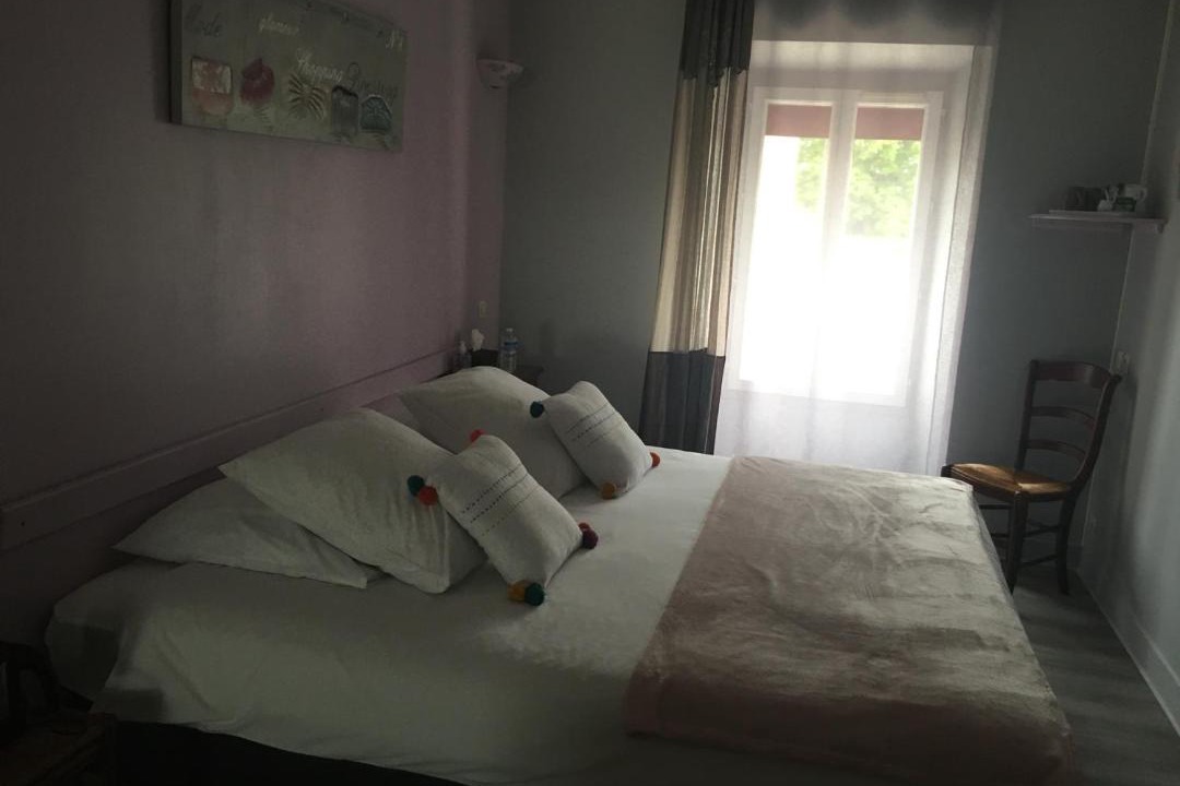 Photo of Bedroom in Villefranche-de-Lonchat