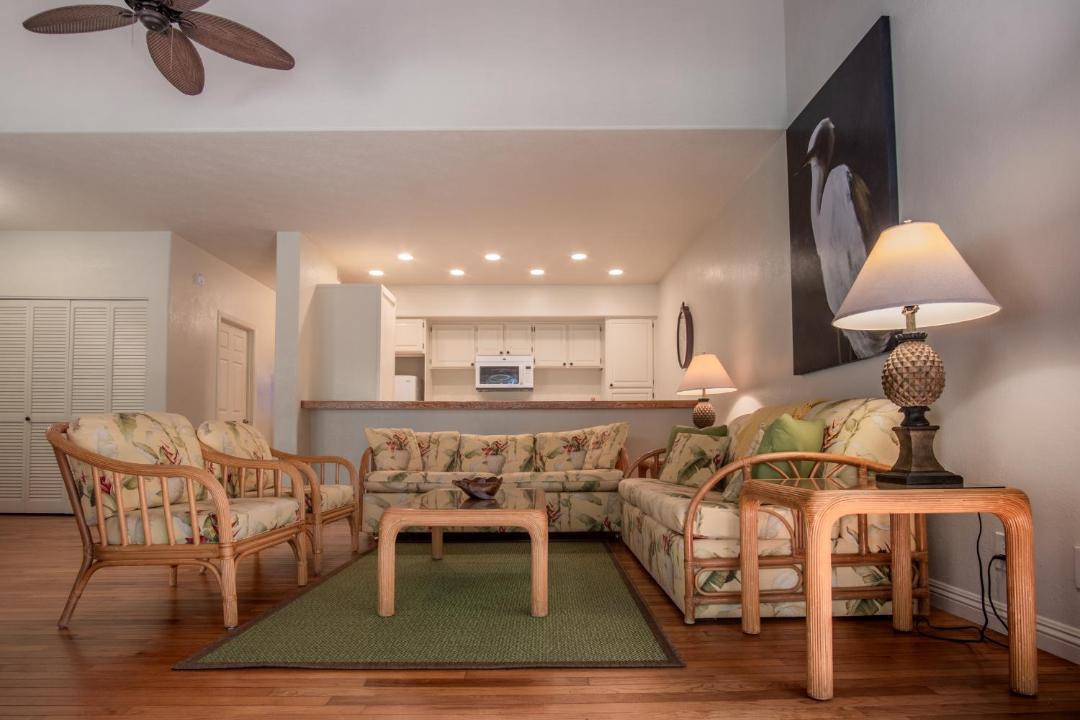 Photo of Livingroom in Maunaloa