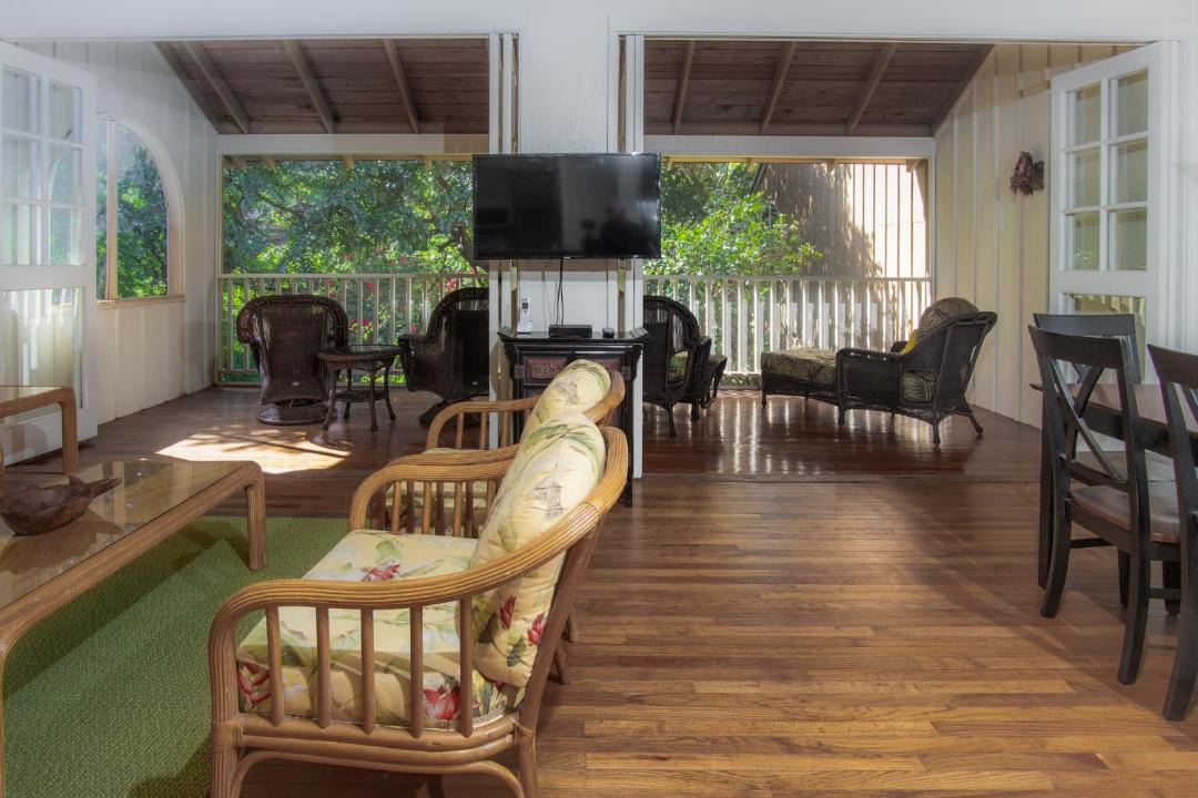Photo of Livingroom in Maunaloa