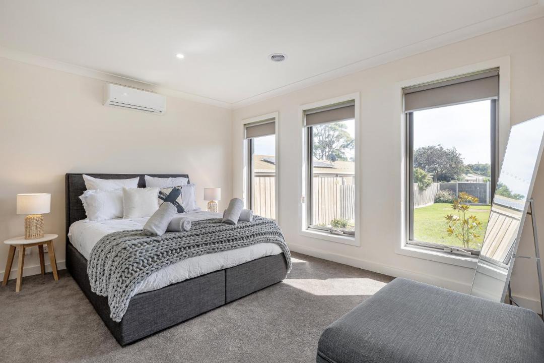 Photo of Others in Rosebud