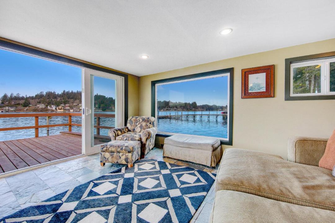 Photo of Livingroom in Otis