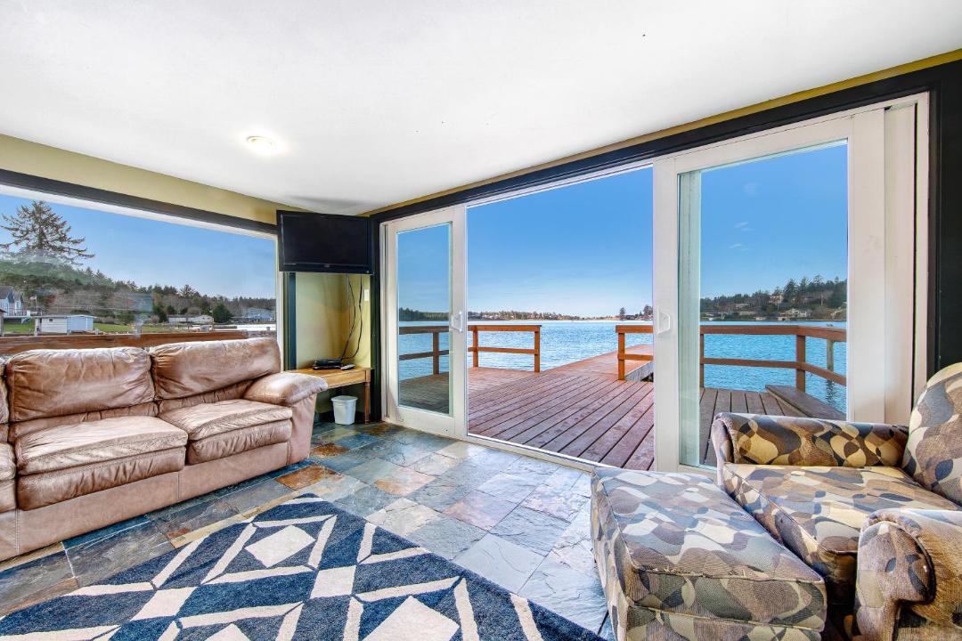 Photo of Others in Otis