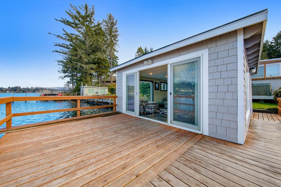 Photo of Others in Otis