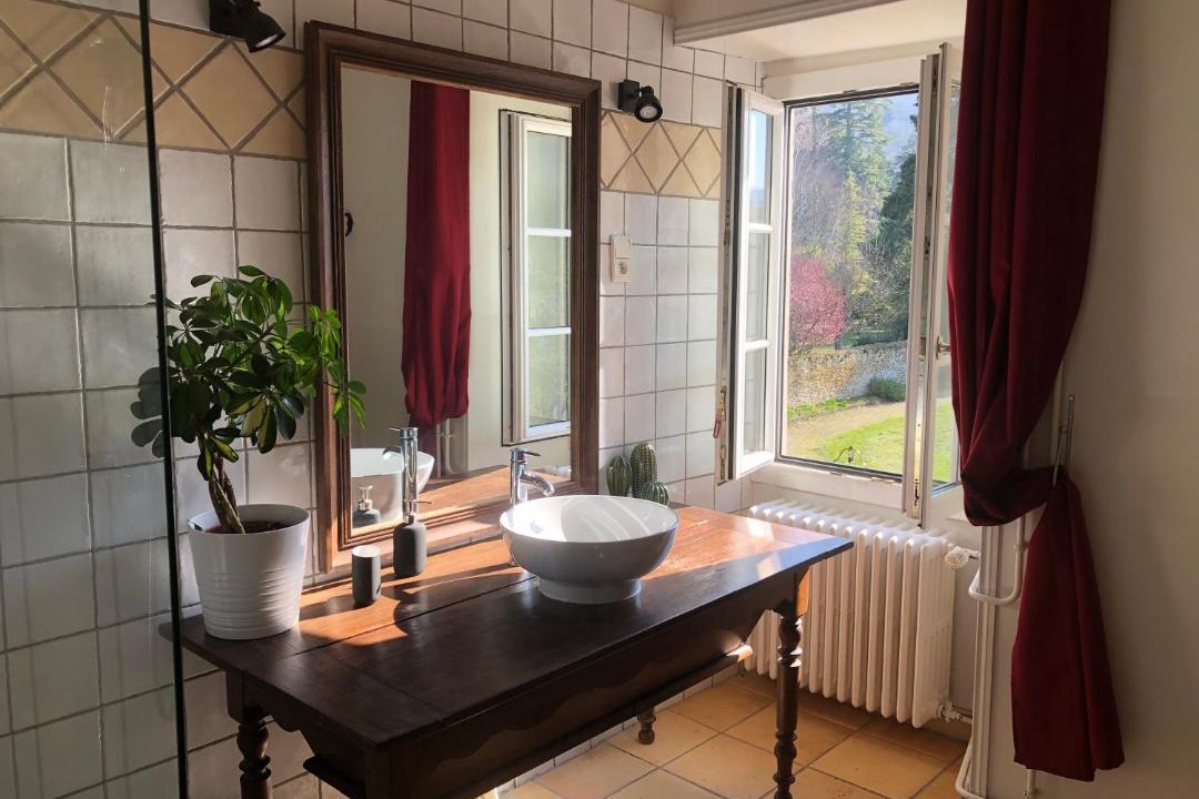 Photo of Bathroom in Cremieu