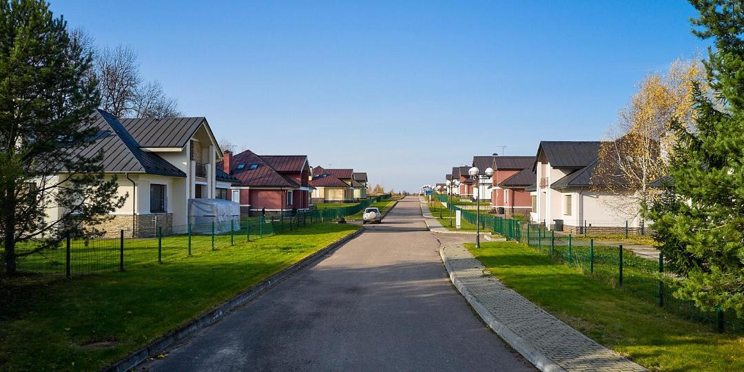 Photo of Buildings in Yakhroma