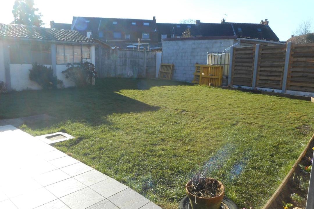 Photo of Buildings in Godewaersvelde