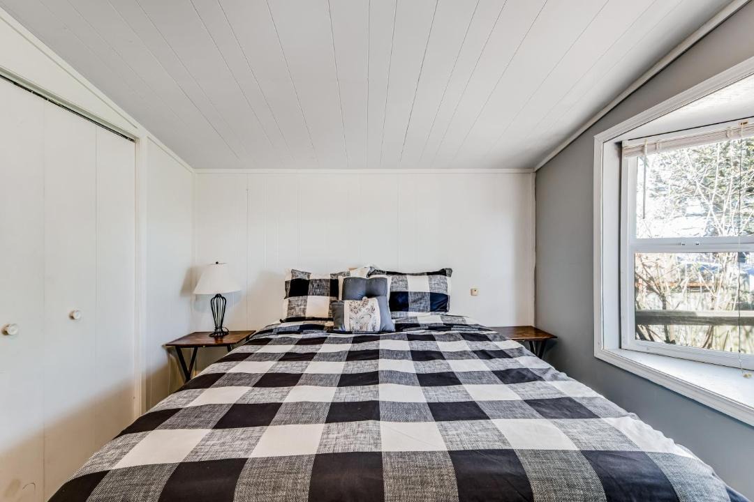 Photo of Bedroom in Freeland