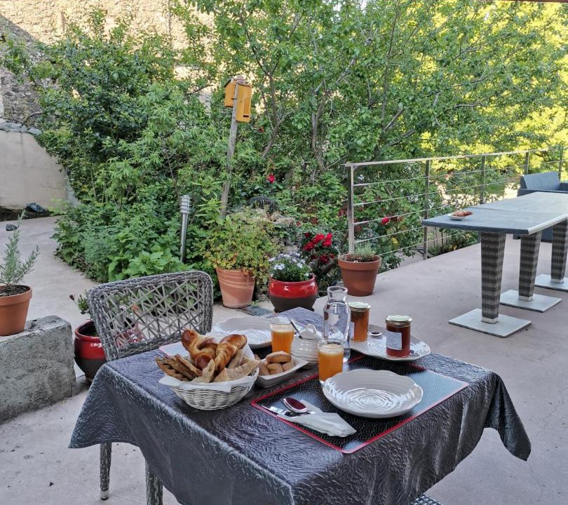 Photo of Patio Balcony in Alando