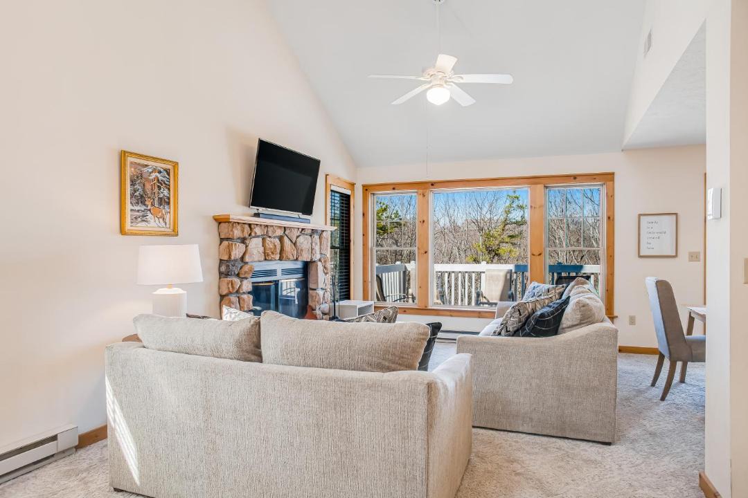 Photo of Livingroom in Tannersville